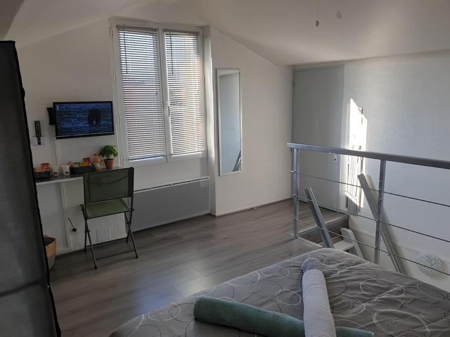 Appartement Duplexe De 1 A 4 Chambres Privees Dans Maison Le Teil Екстериор снимка